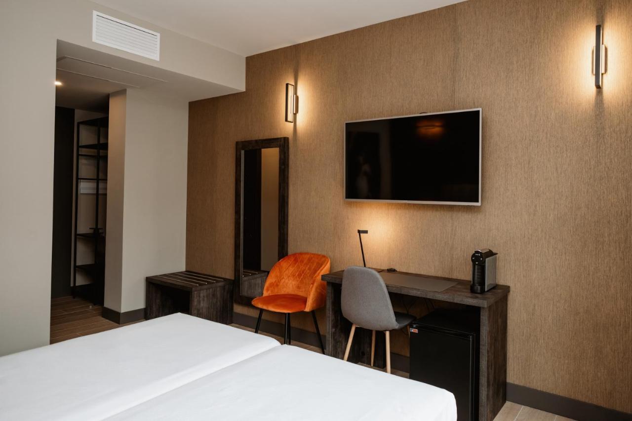 Hotel Gilmar Orellana La Vieja Zewnętrze zdjęcie