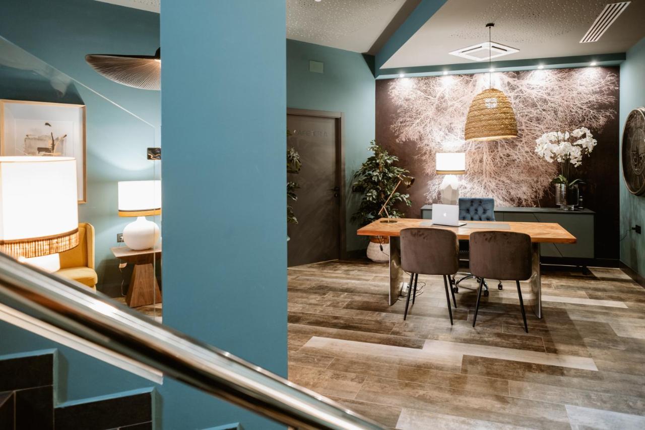 Hotel Gilmar Orellana La Vieja Zewnętrze zdjęcie