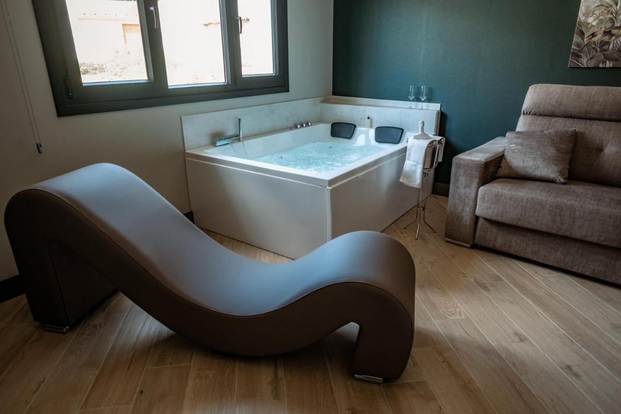 Hotel Gilmar Orellana La Vieja Zewnętrze zdjęcie